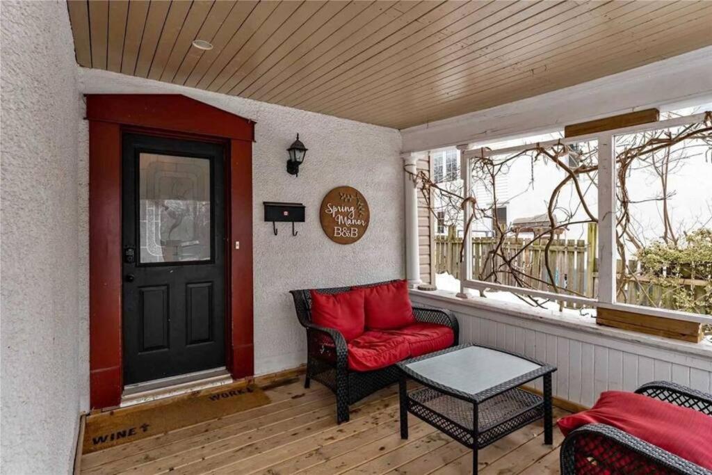 Perfection Near The River - 4 Bedroom Complimentary Breakfast Delivered Daily To The * Niagara Falls